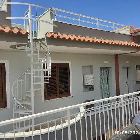 Gilda's House - Marina Di Zambrone, Tropea E Capo Vaticano Lägenhet